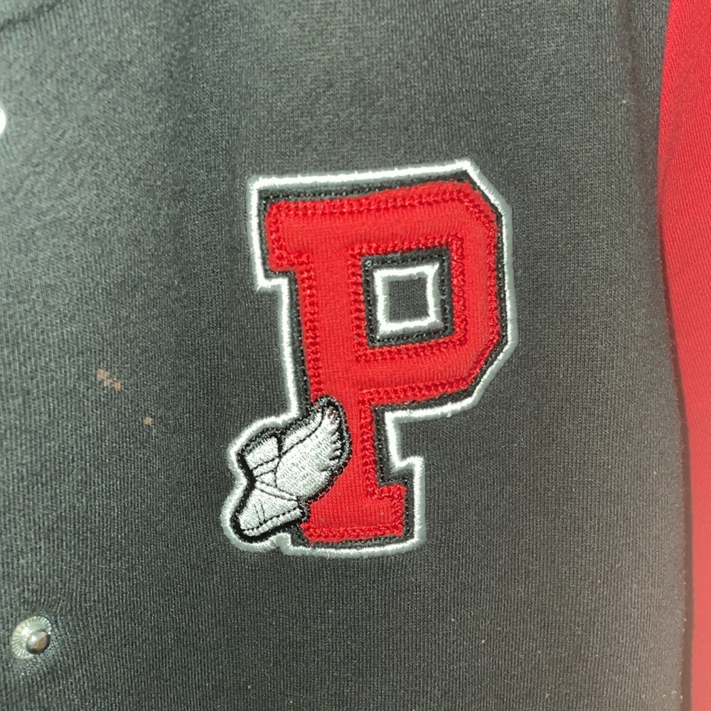 Red and black jacket - Picture 3 of 4